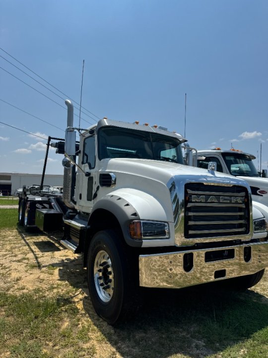 2025 Mack Granite - 60,000 LB Pac Mac Roll Off Truck