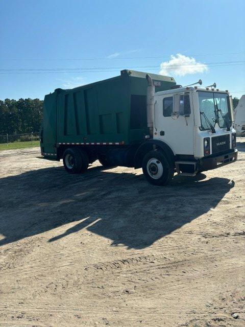 1999 Mack MRP688 - Rare Single Axle Mack MR - with Refurb 20cy Heil 5000