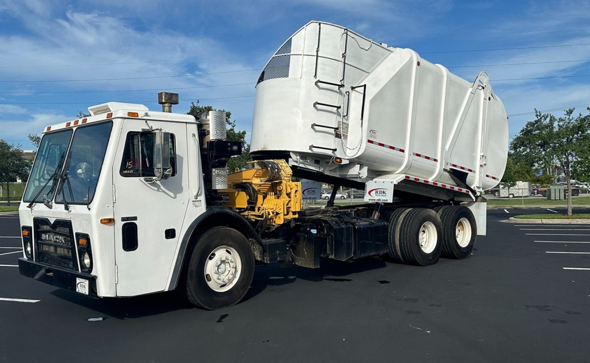 2012 Mack LEU613 - 30 yd. Heil Side Loader Garbage Truck