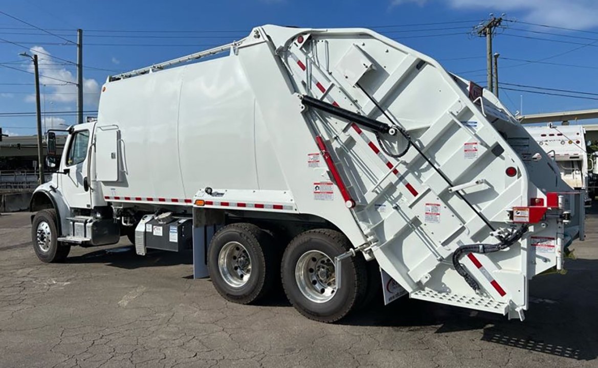 2024 Freightliner M2 106 - 25 yd Pac Mac Rear Loader garbage Truck