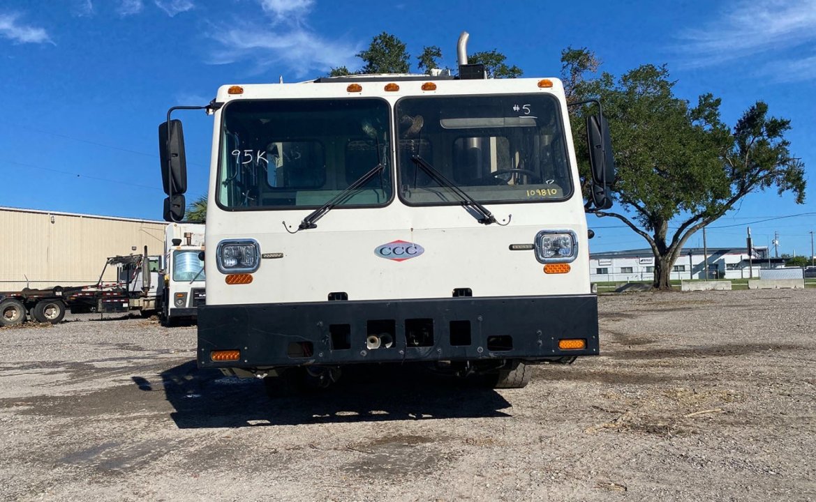 2017 CCC LET2 - 25 Yard Heil Dura Pack 5000 Rear Loader Garbage Truck