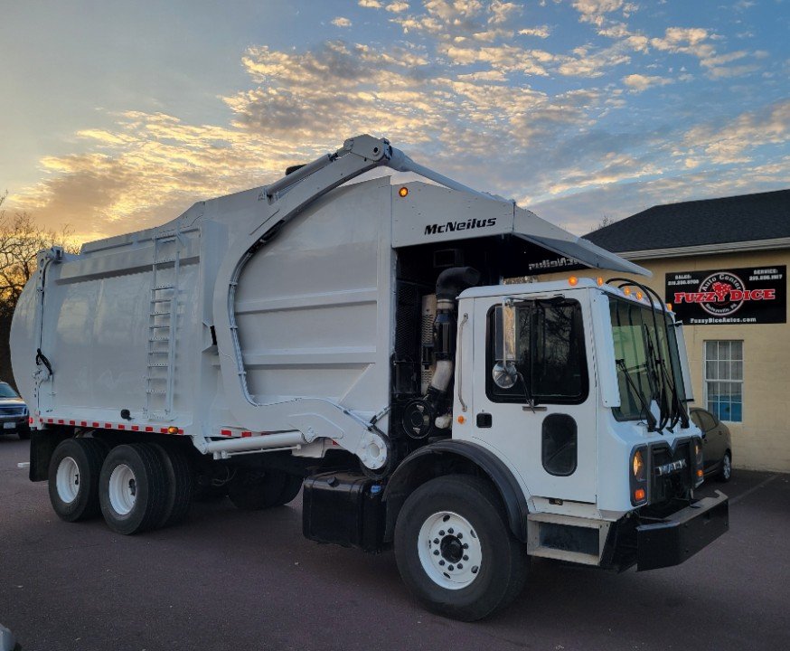 2016 Mack MRU Terrapro McNeilus Atlantic Front Load Body 