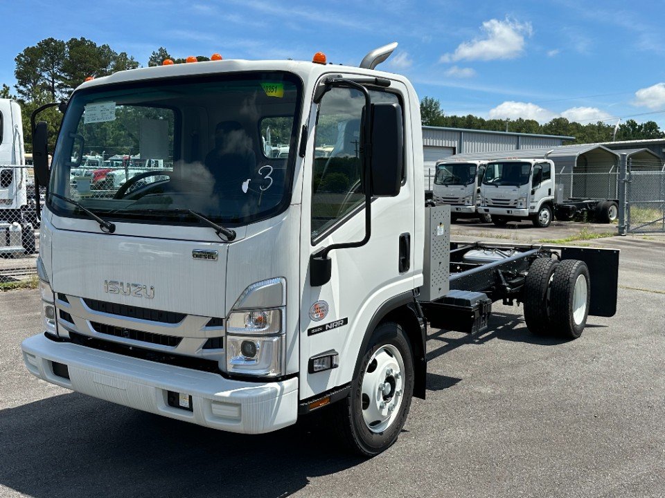 New 2024 Isuzu NRR 19,500 GVWR Chassis Only