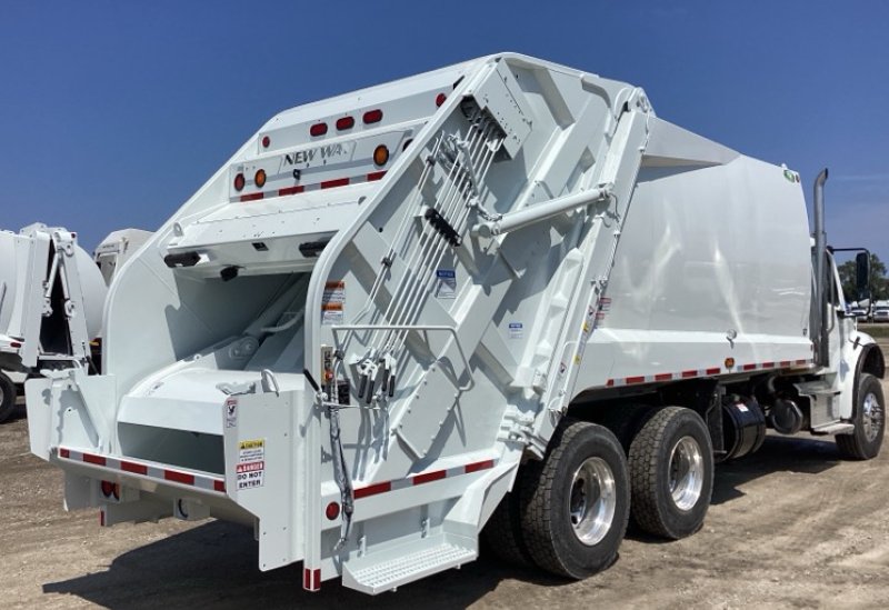 2024 Freightliner M2-106, 25 Yd New Way Cobra Magnum Rear Loader