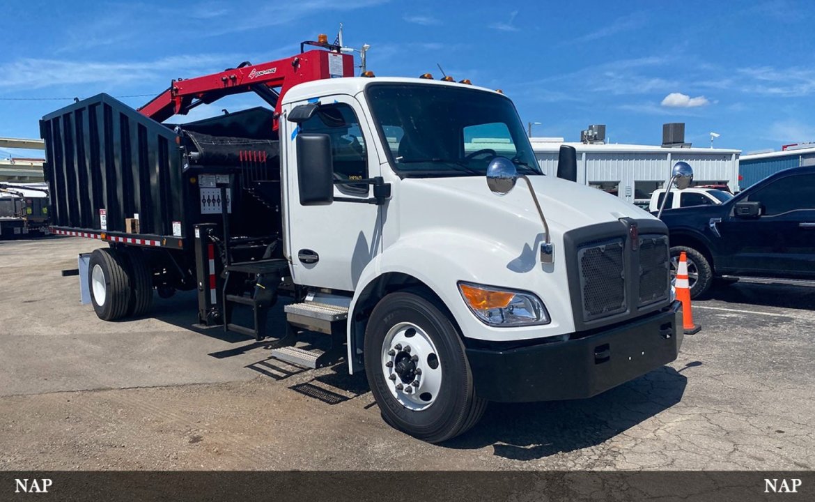 2025 Kenworth T380 - 28 Yard Pac Mac Grapple Truck